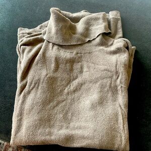 Chelsea 28 turtleneck tunic sweater